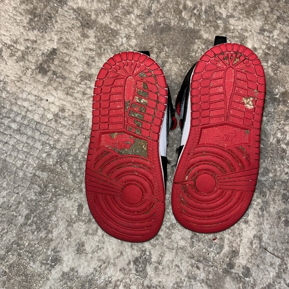 Jordan 1 Mid - Picture 5 of 6